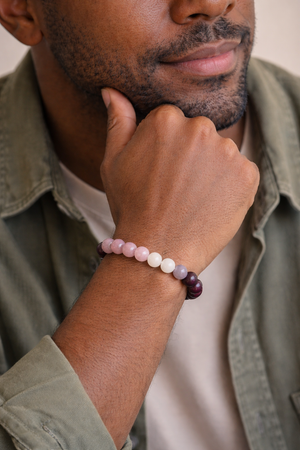 Love Spell Healing Crystal Bracelet for Men – Garnet, Strawberry Quartz, Rhodonite, Rose Quartz & Moonstone Beaded Energy Bracelet for Love & Attraction